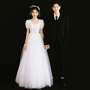 Wedding dress(including a brand storage new bag)